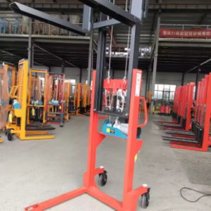 Xe Nâng Điện Tay Cao Càng V 2 Tấn x 3 Mét 8 Xe Nâng Điện Tay Cao Càng V 2 Tấn x 3 Mét