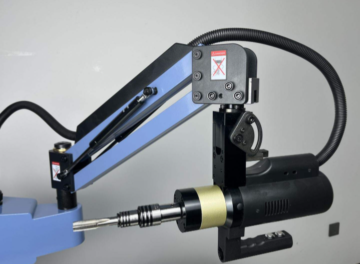 Máy taro cần điện M6-M36 cho xưởng cơ khí nặng 4 Máy taro cần điện quay 360 độ cho xưởng cơ khí