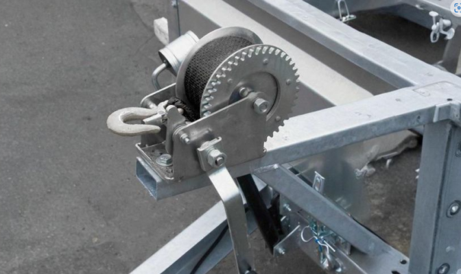 Tời quay tay có cáp 600LBS