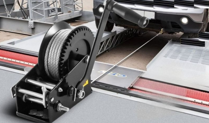 Cách chọn tời quay tay có cáp theo tải trọng 600LBS đến 2600LBS